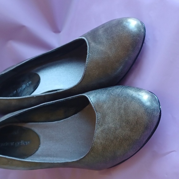 Andrew Geller 3" wedge, unique heel design, gray, leather,  red sole, Gina, 8.5 - Picture 2 of 5